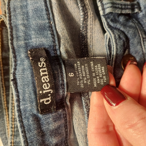 d. Jeans Size 6 - Picture 6 of 9